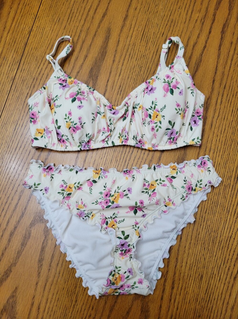 Shade & Shore Ditsy Floral Bikini Set 34D Top Cheeky Ruffle Bottoms Medium - Picture 11 of 14